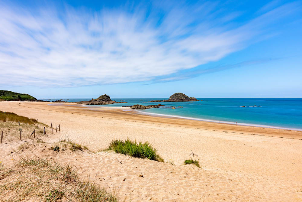 Beautiful sandy beaches and stunning coastline, the perfect family day out in Brittany.