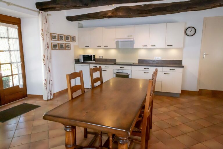 Fully equipped kitchen with oven, hob, 2 under counter fridges and an undercounted freezer.